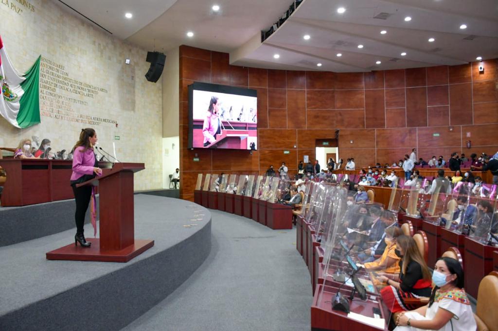 Mariana Benítez y diputadas de la LXV Legislatura presentan Reforma Constitucional en materia de paridad e igualdad de género